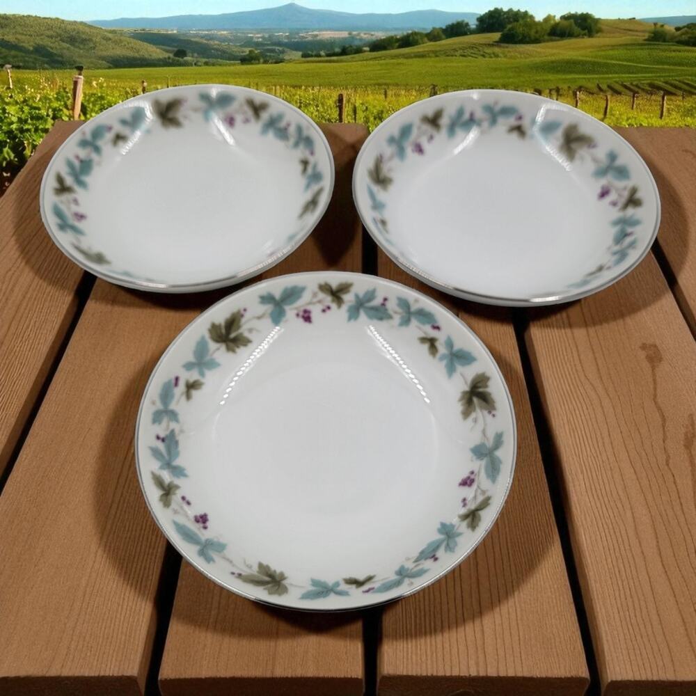 3 Vintage Fine China Japan #6701 Grapevine Blue Green Leaf Fruit Dessert Bowls